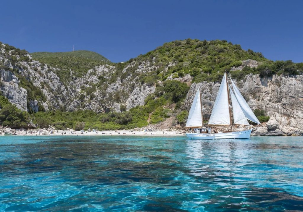 veliero nel Golfo di Orosei