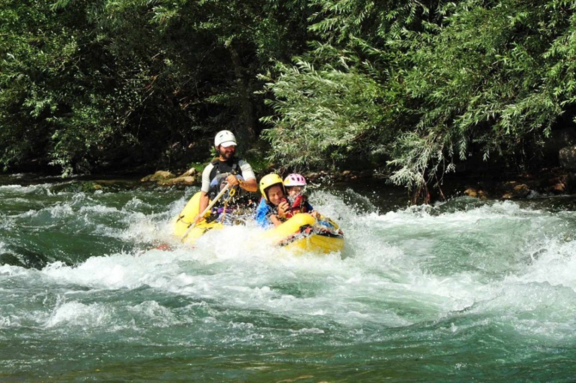 Canoeing and kayaking Tanagro River