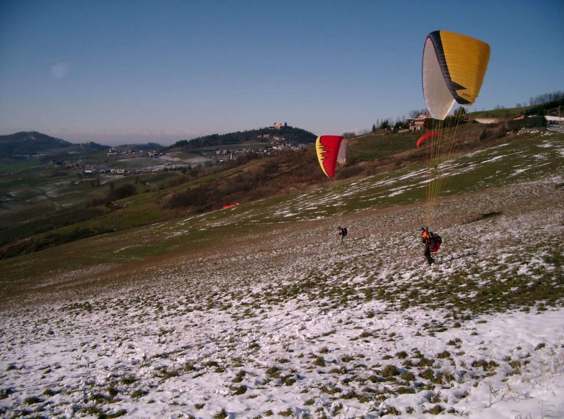 Paragliding Cecima
