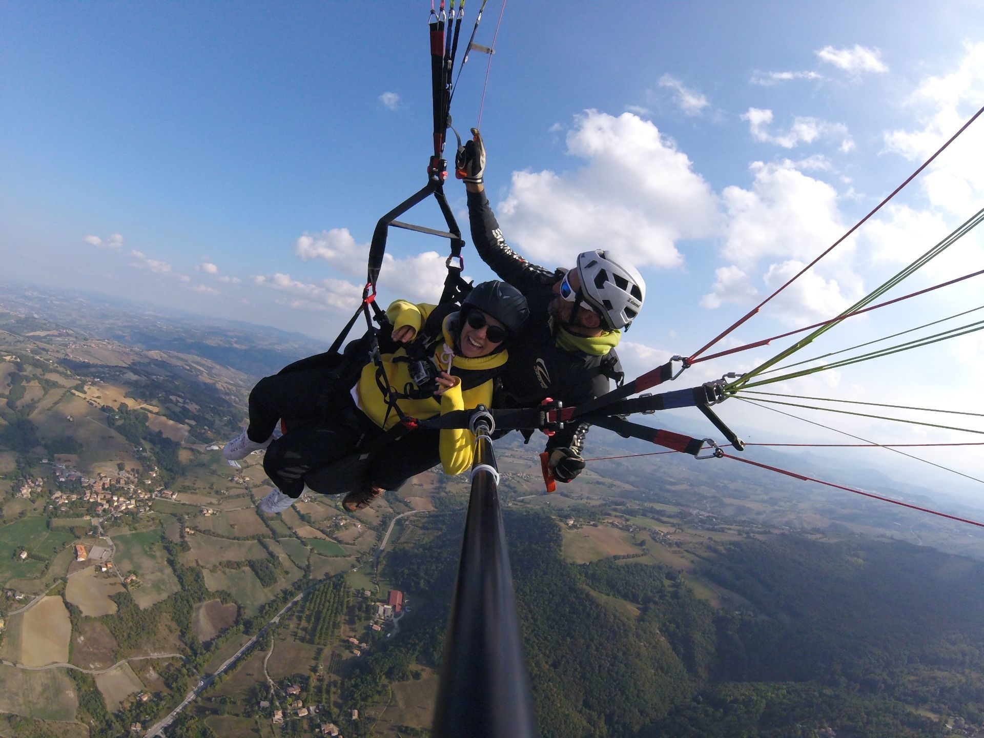 Paragliding Pisan Mountains