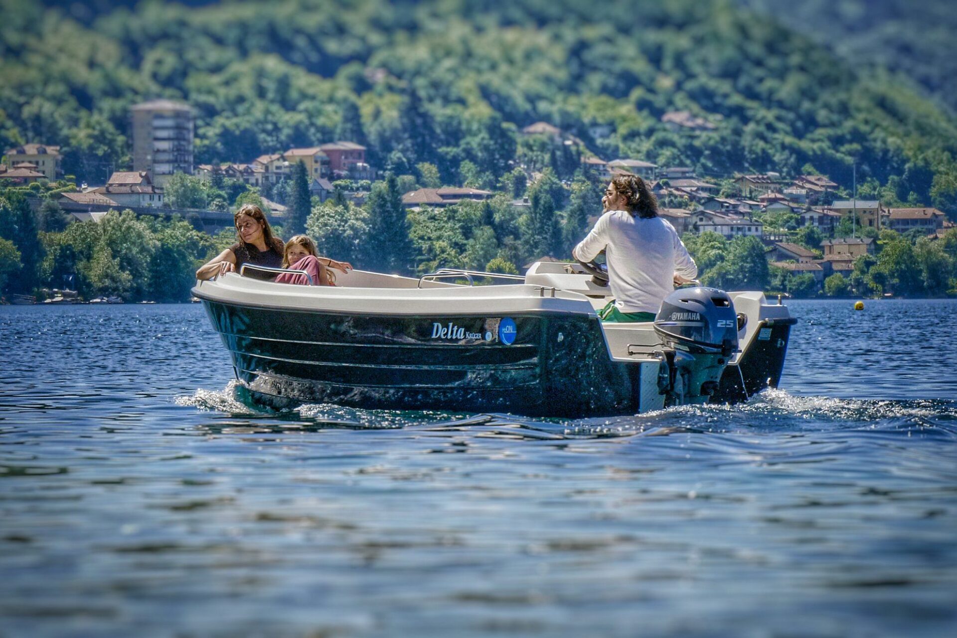 Boat rental Lake Orta