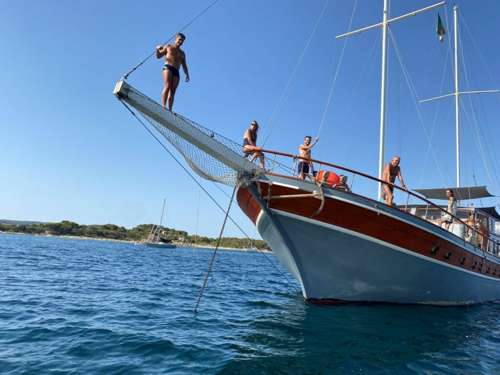 escursione in barca a Cagliari
