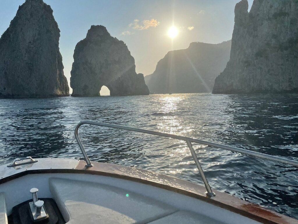 Faraglioni di Capri visti dalla barca
