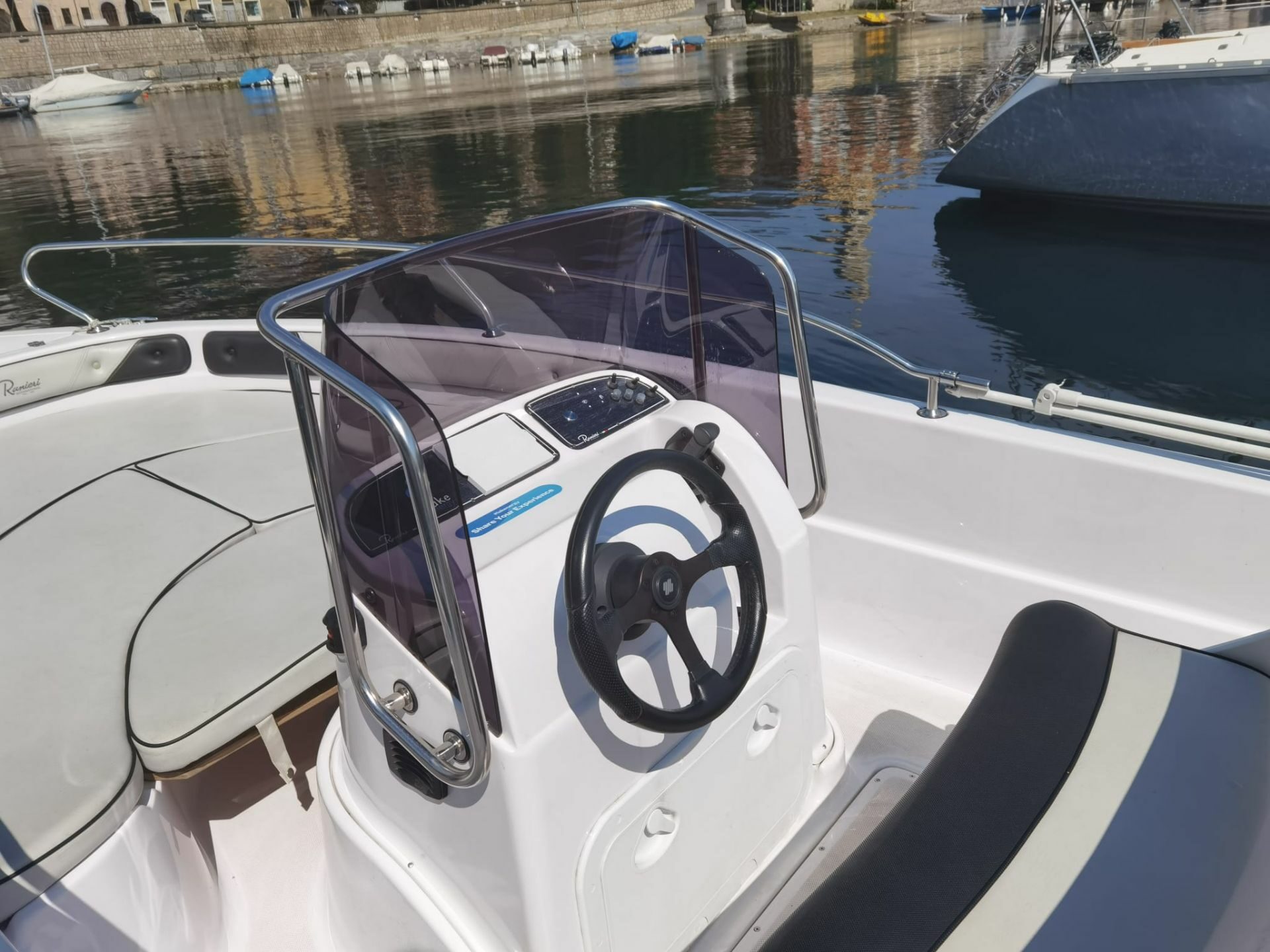 Boat rental Lake Maggiore