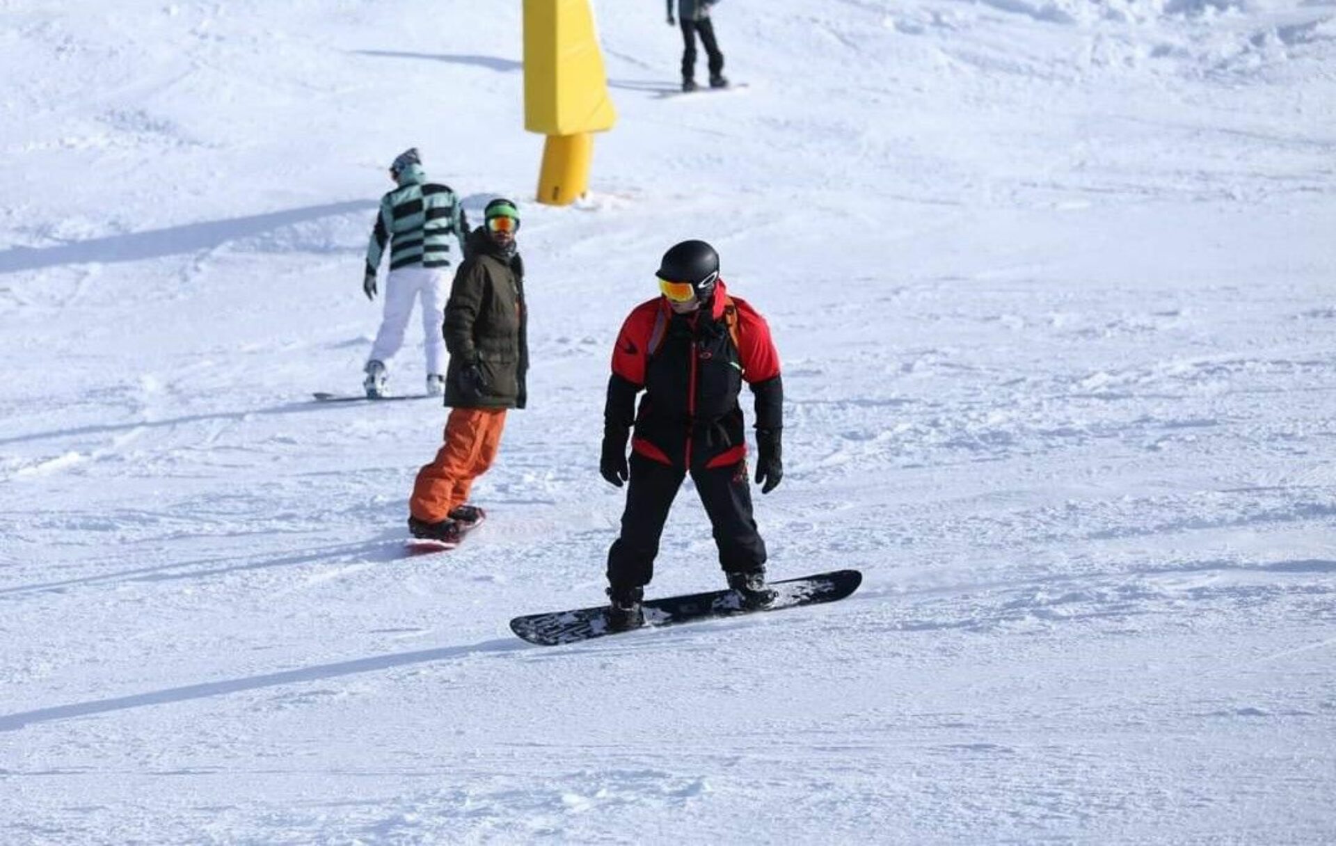 Snowboarding lessons Folgarida