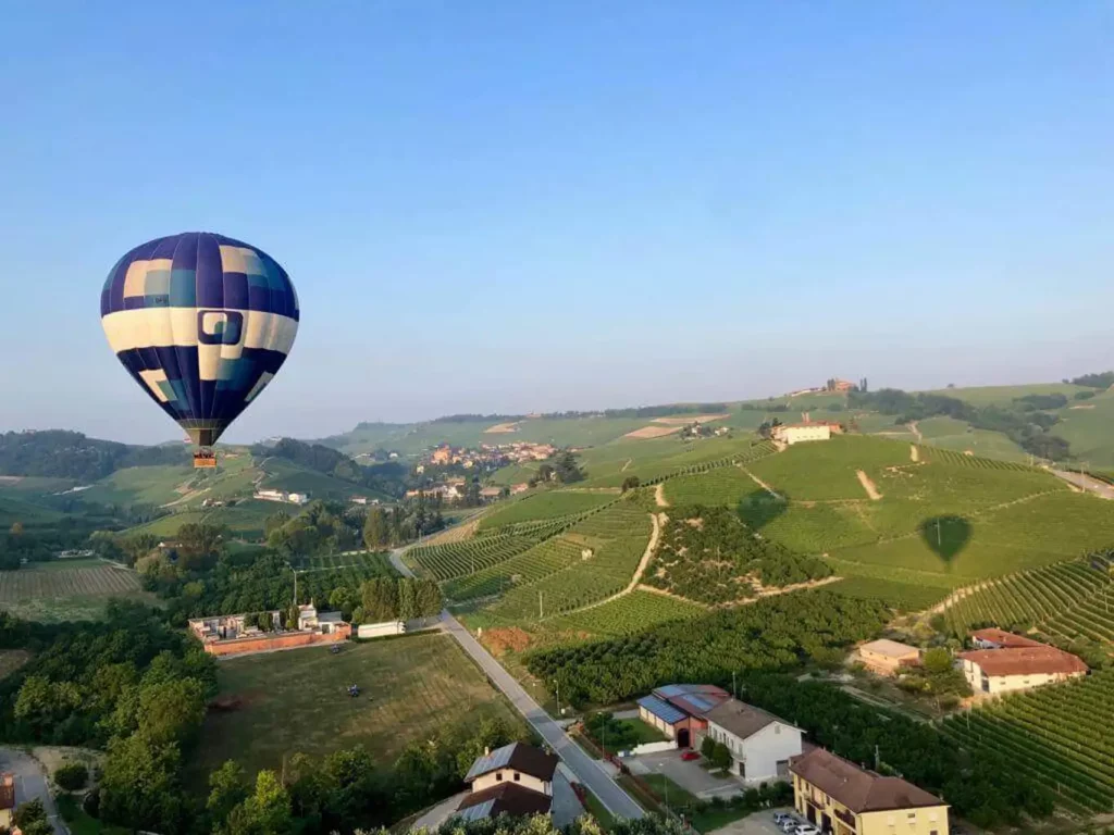 volo in mongolfiera sulle Langhe