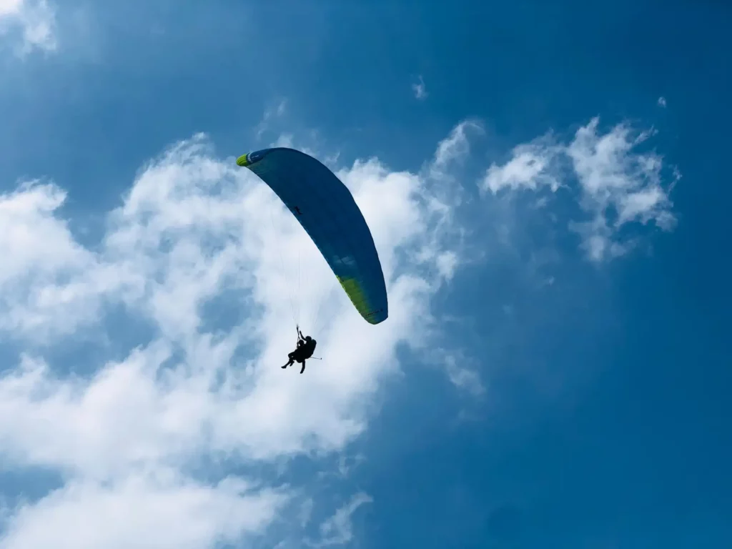 volo in parapendio nell'Oltrepò Pavese