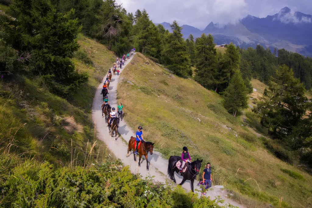 passeggiata a cavallo in Val d'Ayas