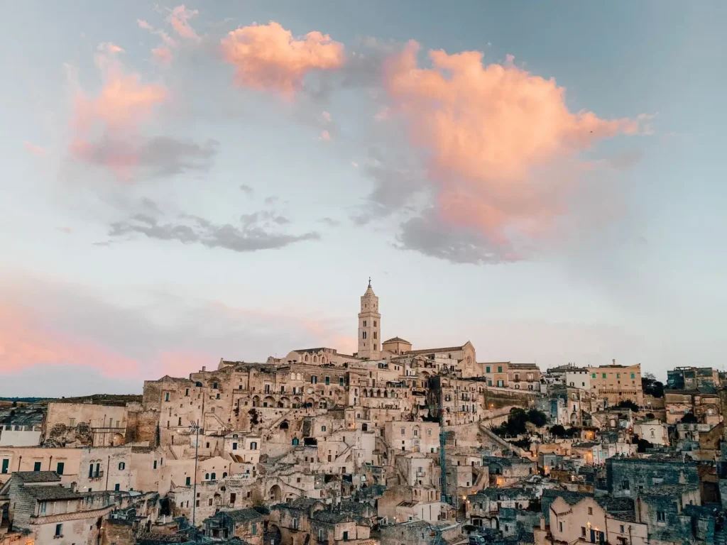 veduta di Matera al tramonto
